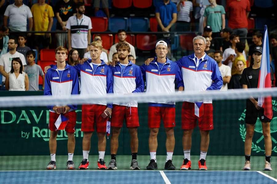 Čeští tenisté odehrají kvalifikaci Davisova poháru 2023 v Portugalsku.