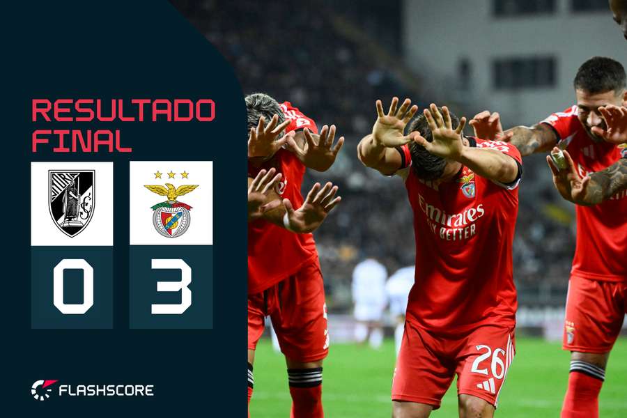 Benfica celebra o segundo golo, apontado por Dahl