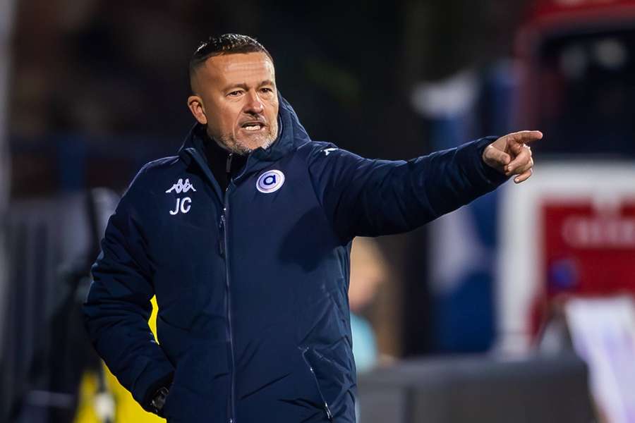 Zbytečně předimenzované, pálí expert do strategie Artisu. Před popravou trenéra ale varuje