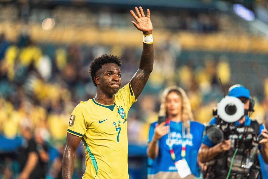 Vinícius, ante Escocia