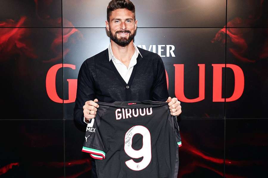 Giroud foi um dos heróis da classificação do Milan na Liga dos Campeões