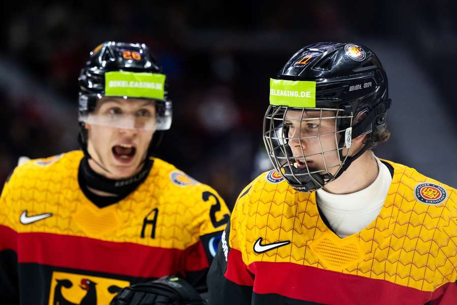 Julius Sumpf (l.) sorgte für das Siegtor der deutschen U20 gegen Kasachstan.
