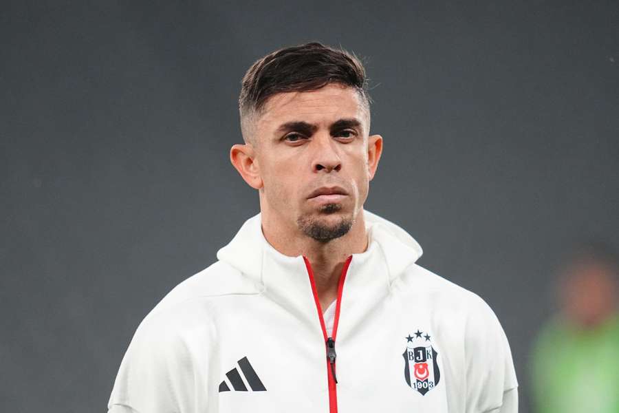 Gabriel Paulista volta ao Brasil depois de 12 anos no futebol europeu