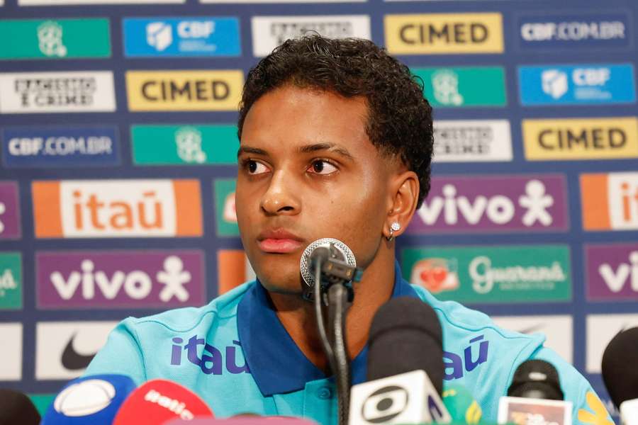 Rodrygo em entrevista coletiva na Seleção Brasileira