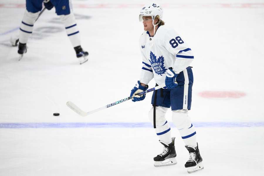 Nylander sa môže zapísať do histórie Maple Leafs.