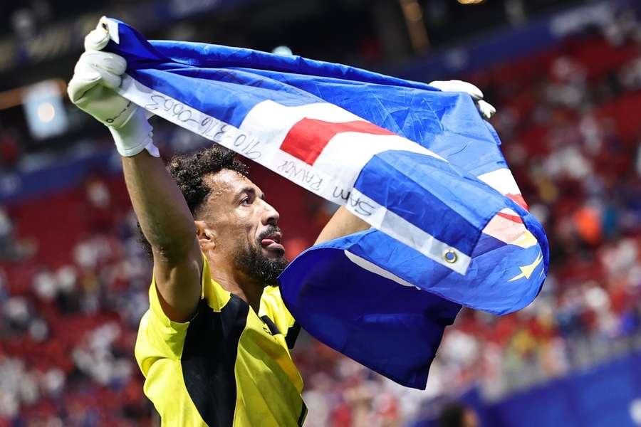 Vozinha foi o herói de Cabo Verde diante da Espanha