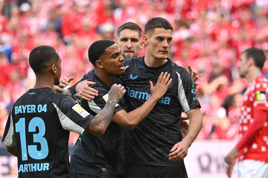 Schick anotó un doblete ante el Mainz