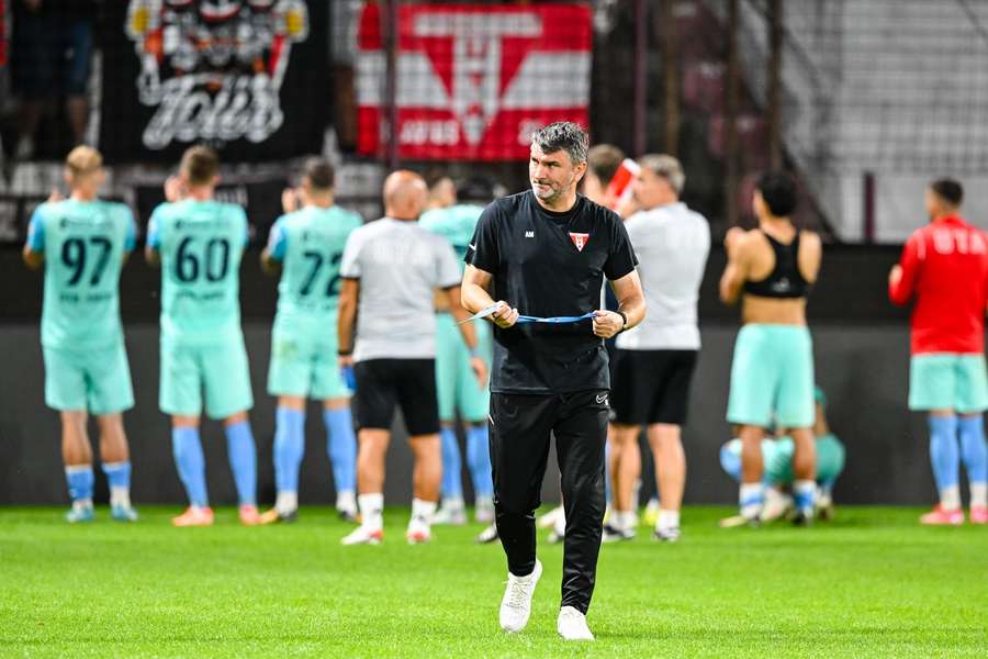 UTA Arad ocupă locul 11 în Superliga României UTA Arad ocupă locul 11 în Superliga României