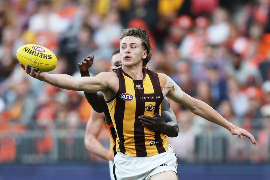 Calsher Dear remains unavailable for Hawthorn through injury.
