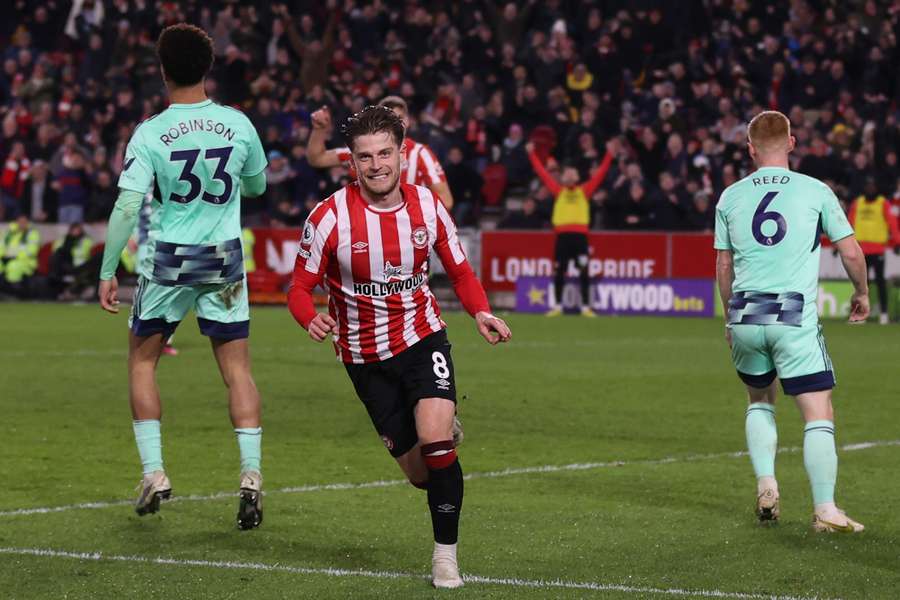 Brentford chega a 38 pontos na tabela