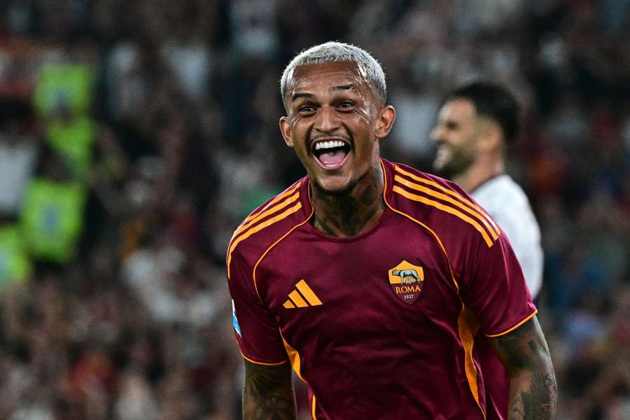 Roma's Brazilian defender Wesley celebrates scoring his team's
