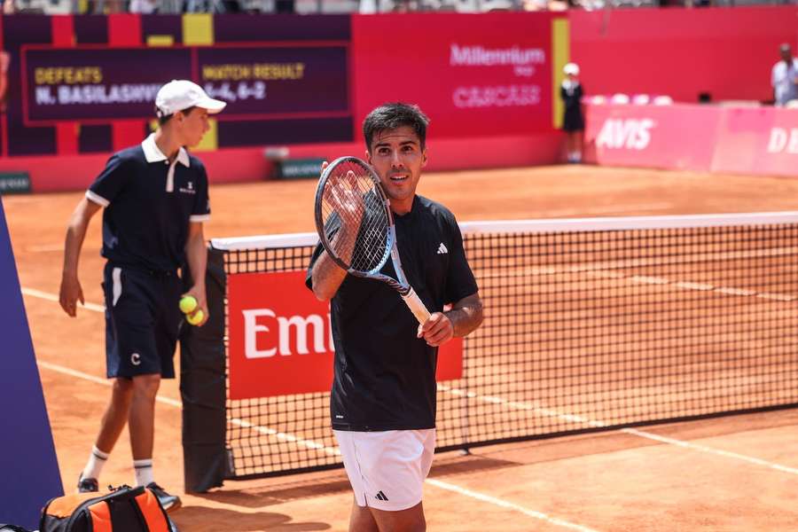 Tiago Torres com dia de sonho no Estoril Open