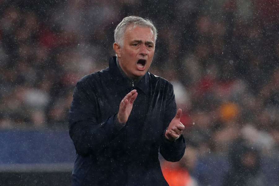 José Mourinho, treinador do Benfica