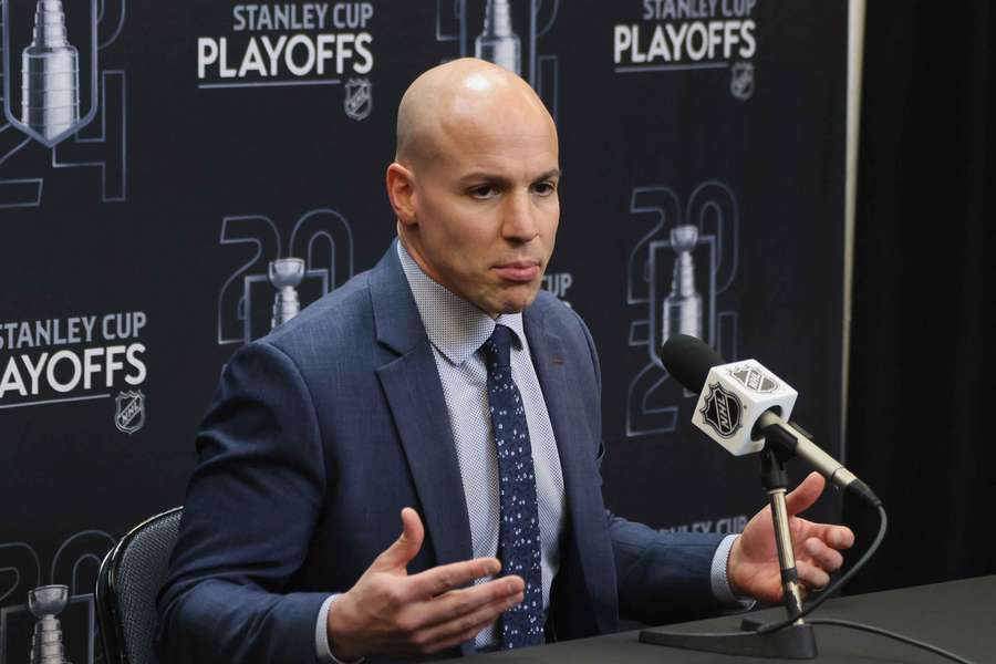 Spencer Carbery najlepszym trenerem sezonu NHL. Nie spodziewał się wygranej