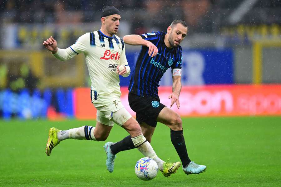 L'Inter Milan contrarié à domicile par l'Atalanta, mais toujours en tête