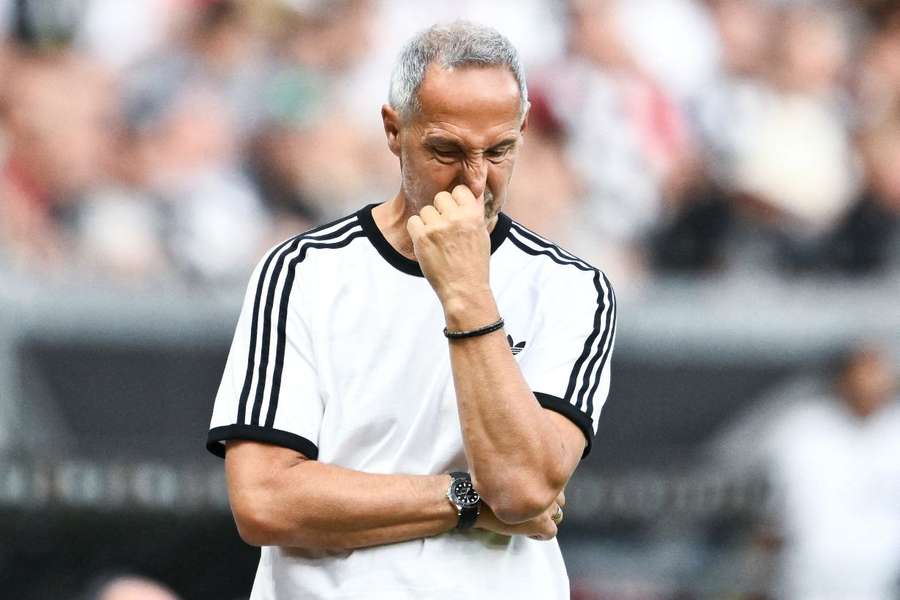 Hütter hadert mit der Leistung seiner Mannschaft Hütter hadert mit der Leistung seiner Mannschaft