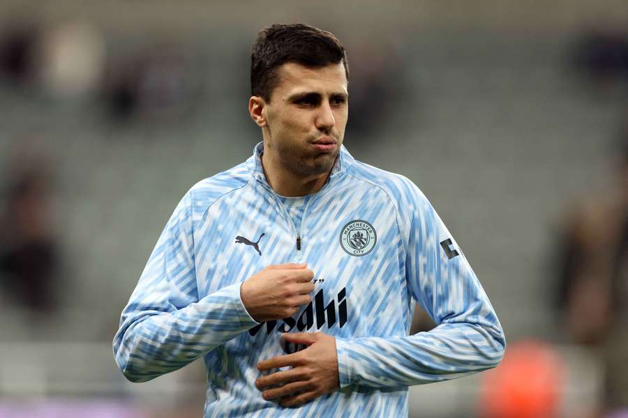 Rodri's father says he is "negotiating" over his future: History has yet to be written!