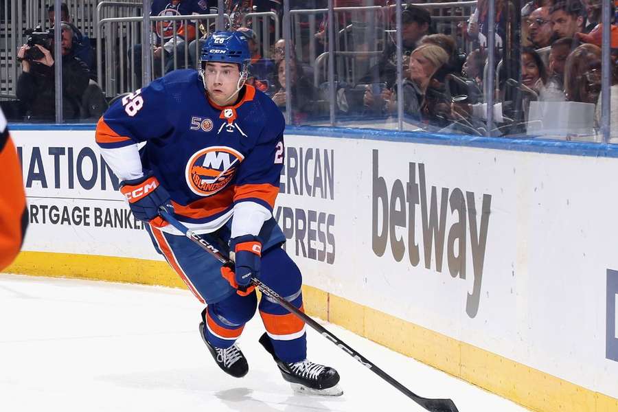 Newy York Islanders okazali się lepsi po rzutach karnych 