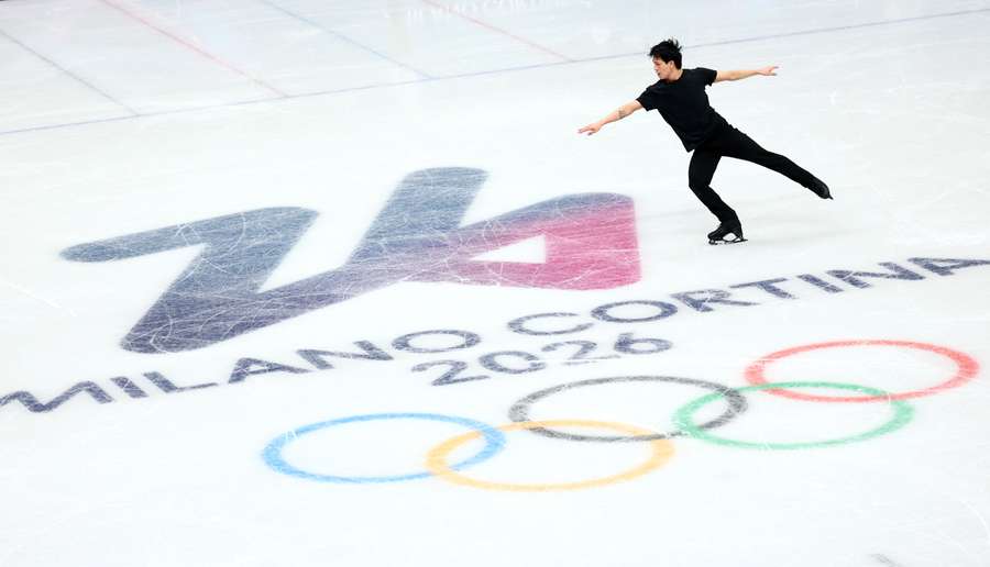 Krasobruslaři během tréninku.