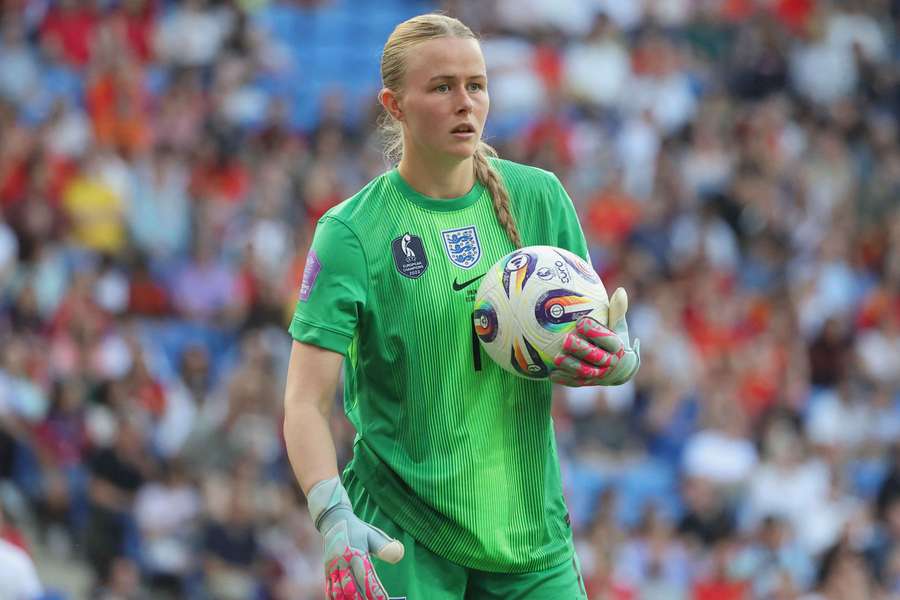 Hannah Hampton, guarda-redes de Inglaterra