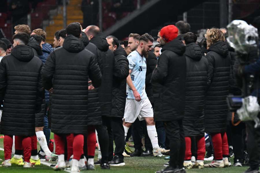 Time do Adana se revoltou com marcação de segundo pênalti pela arbitragem