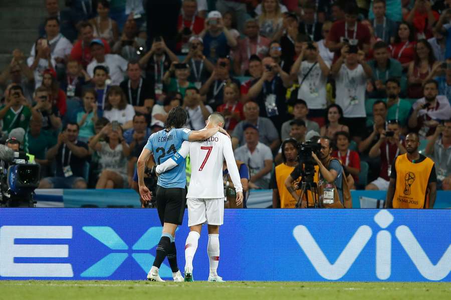 Cavani y Cristiano en el partido de Rusia 2018