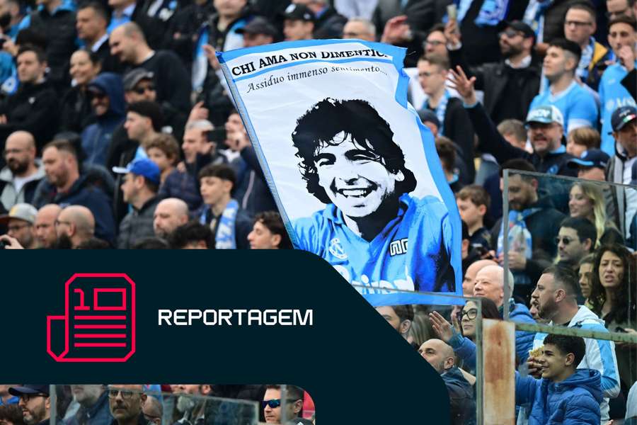 Os adeptos do Nápoles, sempre com Maradona na memória