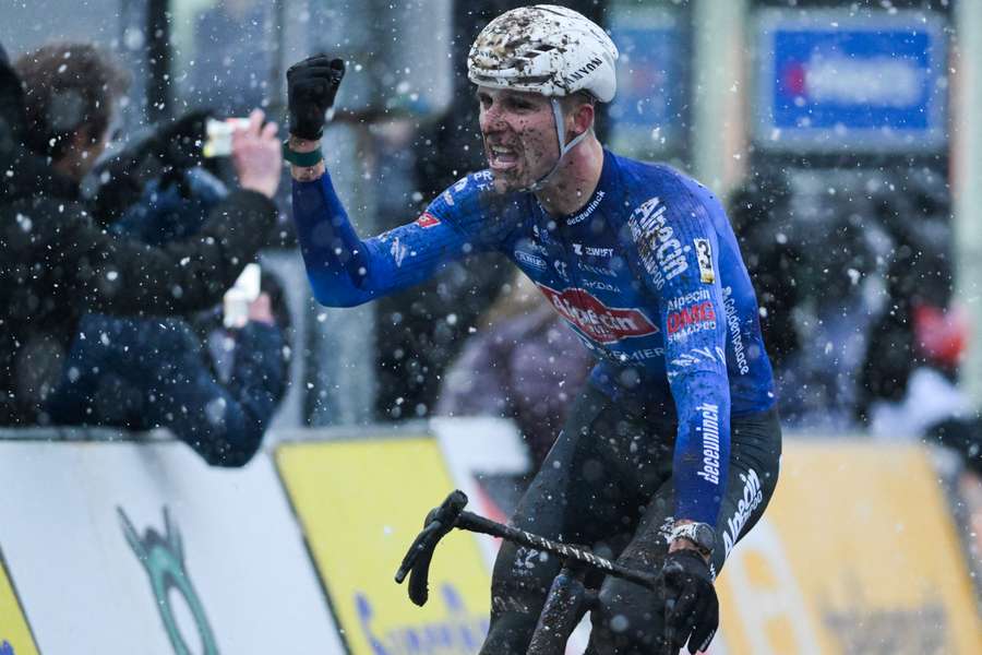 Vandeputte venceu em Gullegem na ausência de Van der Poel