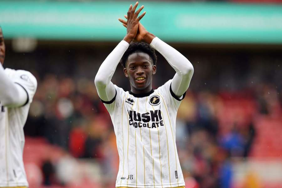 Romain Esse, extremo de 19 anos do Millwall