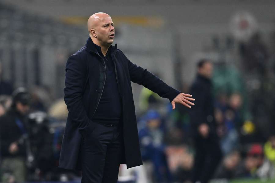 Arne Slot äußerte sich bei der PK zur Salah-Thematik und dem Spiel gegen Brighton