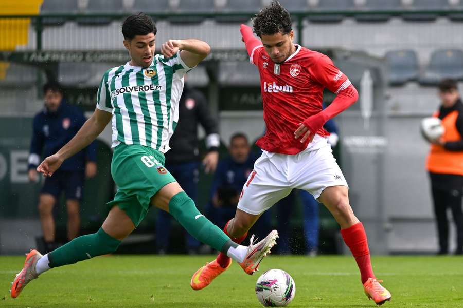 Gabriel Silva (vpravo) překonal rychlost 40 kilometrů za hodinu.