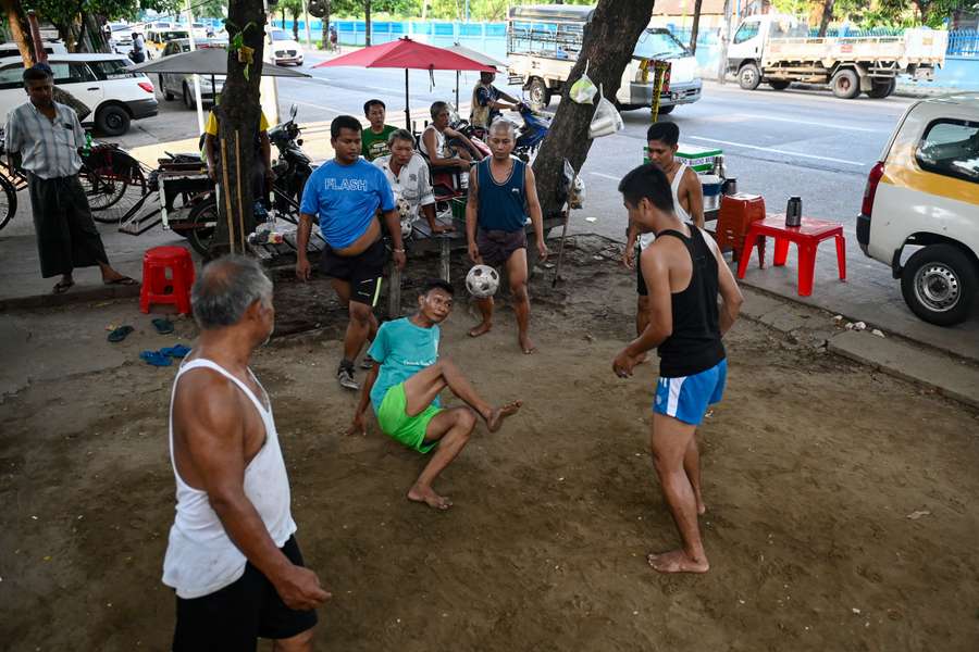 El 'chinlone' se practica en Birmania.