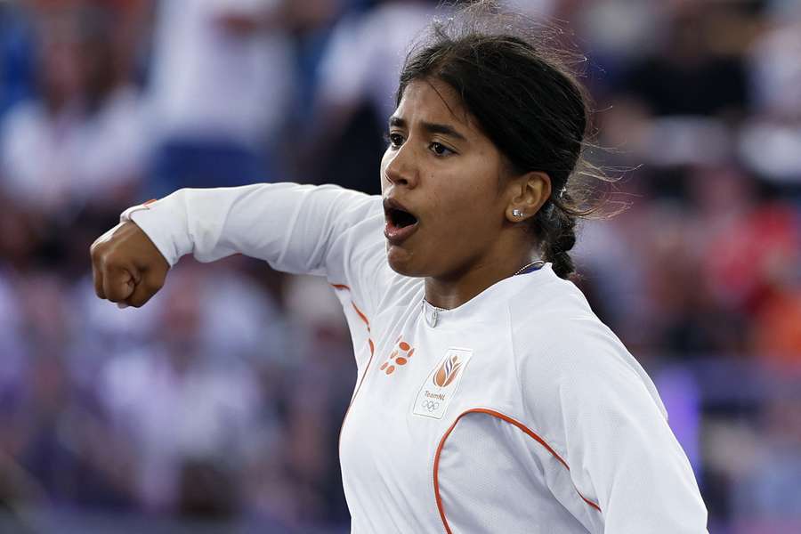 India Sardjoe is doorgedrongen tot de halve finale van het breaking