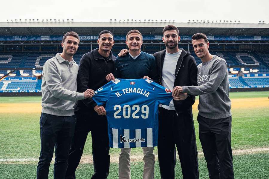 Tenaglia, con sus compañeros Tenaglia, con sus compañeros
