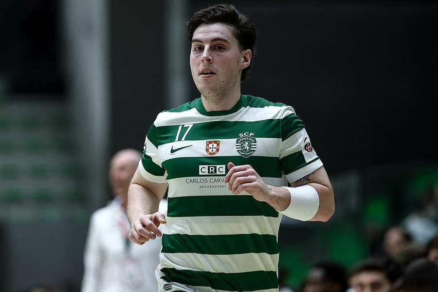 Sporting lidera campeonato de forma invicta