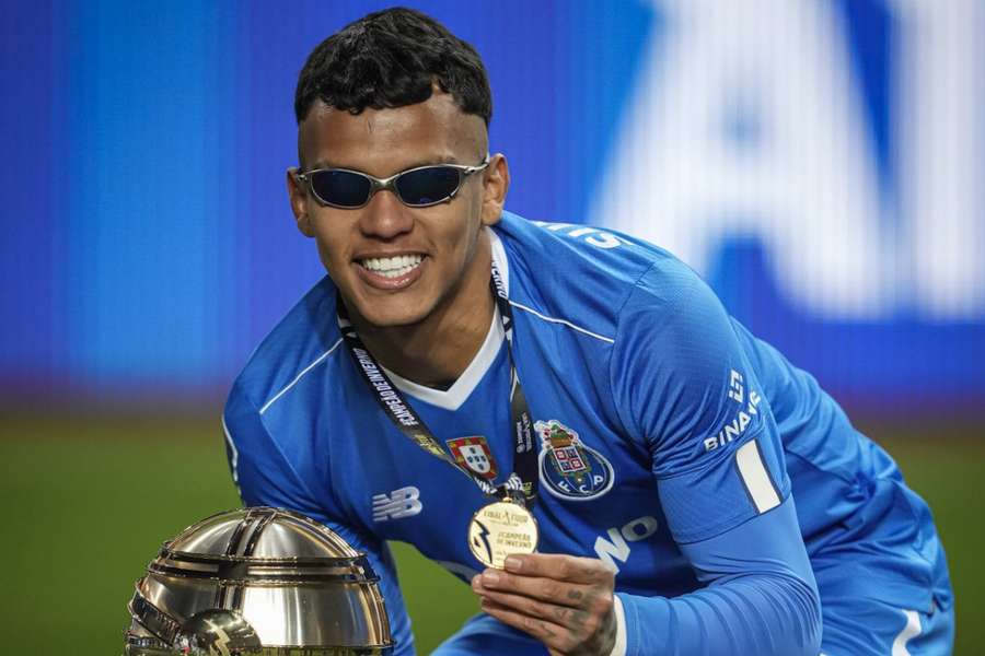 Título da Taça da Liga Portuguesa, mas sem brilho