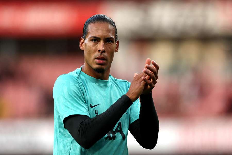 Van Dijk is een van de vier Nederlanders bij Liverpool - Leverkusen