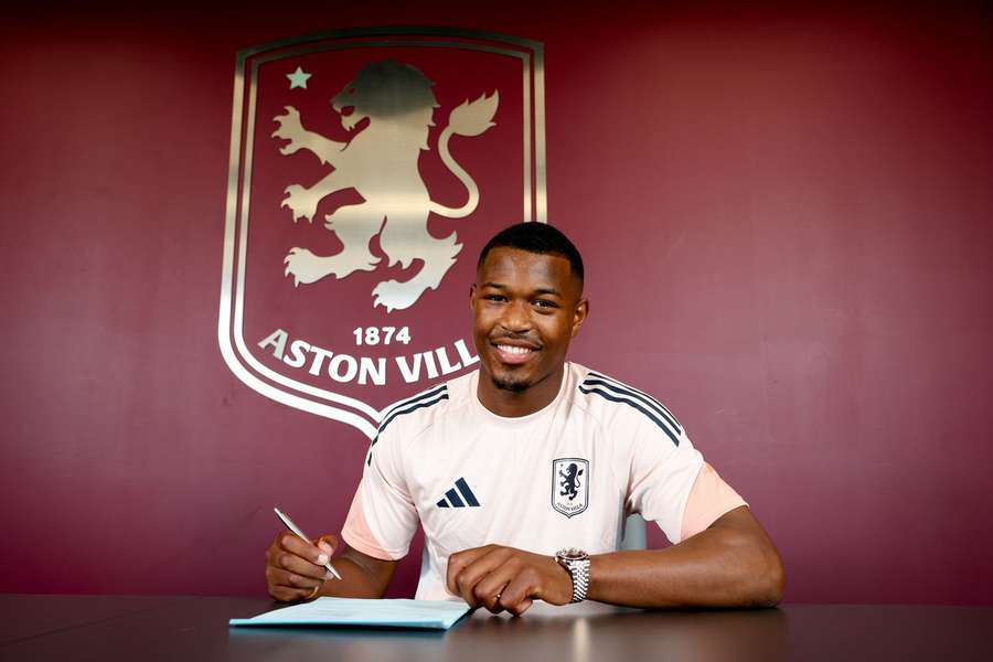 Zepiqueno Redmond has been presented by Aston Villa
