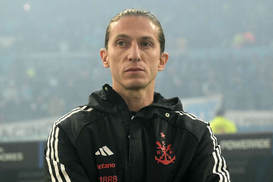 Filipe Luís pode se sagrar campeão da Libertadores como jogador e técnico