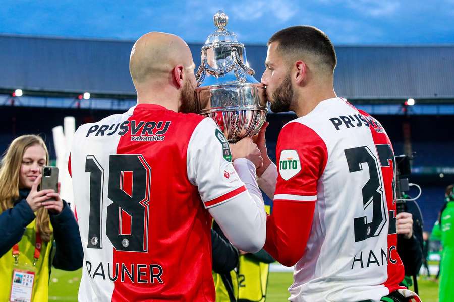 Hancko sa radoval z pohárového triumfu. Hancko sa radoval z pohárového triumfu.