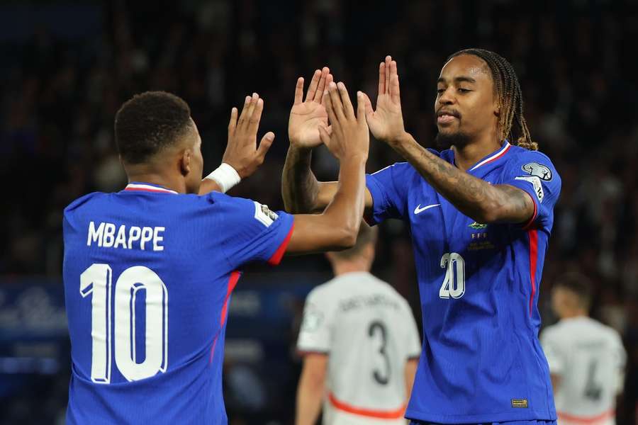 Mbappe and Barcola celebrate