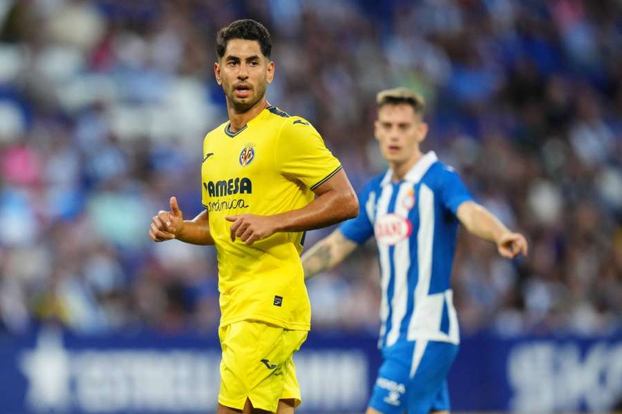 Ayoze durante a partida com o Espanhol