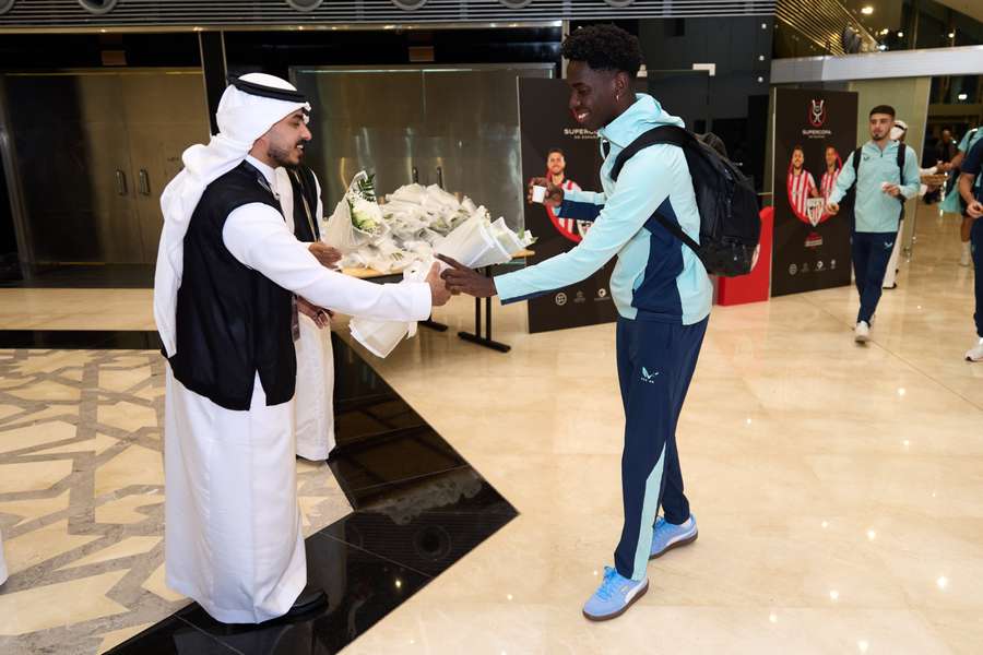 Williams, a su llegada al aeropuerto de Yeda