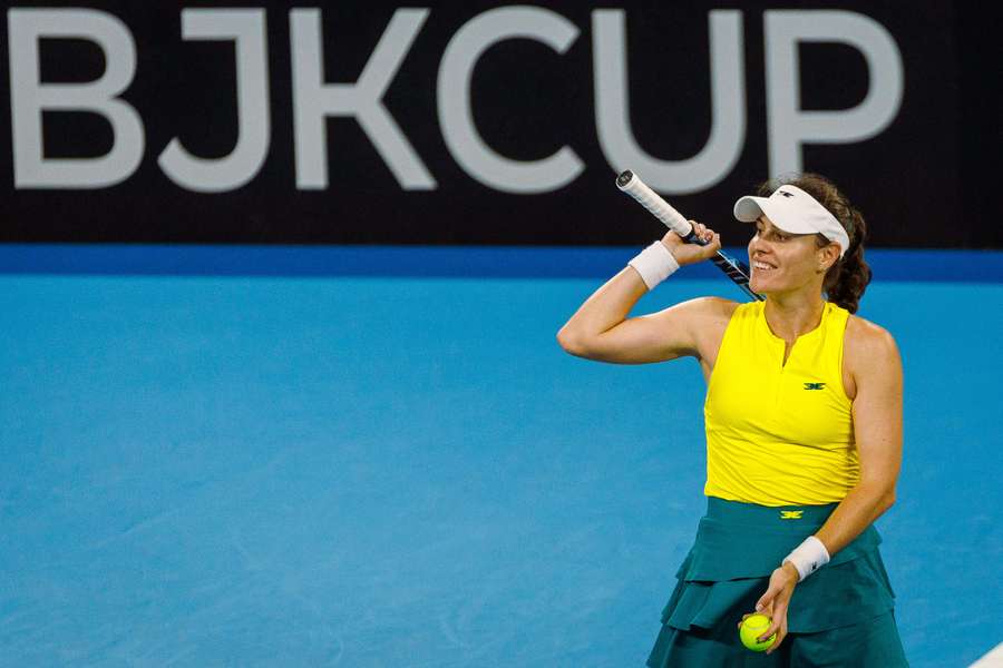 La australiana Kimberly Birrell celebra su victoria ante la colombiana Yuliana Lizarazo durante su partido individual femenino en la Copa Billie Jean La australiana Kimberly Birrell celebra su victoria ante la colombiana Yuliana Lizarazo durante su partido individual femenino en la Copa Billie Jean