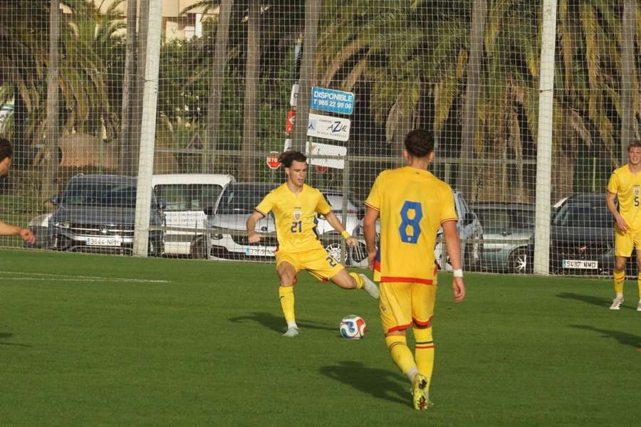LIVE! Portugalia U20 - România U20: Tricolorii mici au încasat 11 goluri în ultimele două meciuri LIVE! Portugalia U20 - România U20: Tricolorii mici au încasat 11 goluri în ultimele două meciuri