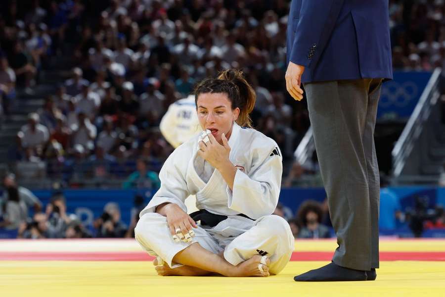 Bárbara Timo foi eliminada no primeiro combate