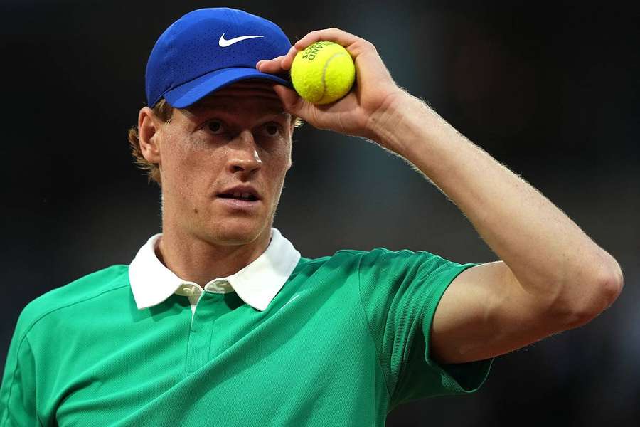 Jannik Sinner bekommt es auch in Runde zwei von Roland Garros mit einem Lokalmatadoren zu tun.