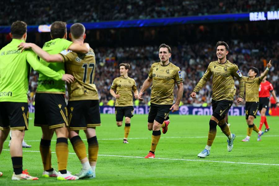 Oyarzabal fez dois gols em Real Madrid 4x4 Real Sociedad