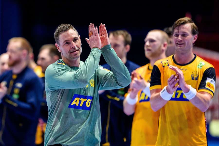 Palicka bids farewell after Sweden beat Switzerland Palicka bids farewell after Sweden beat Switzerland