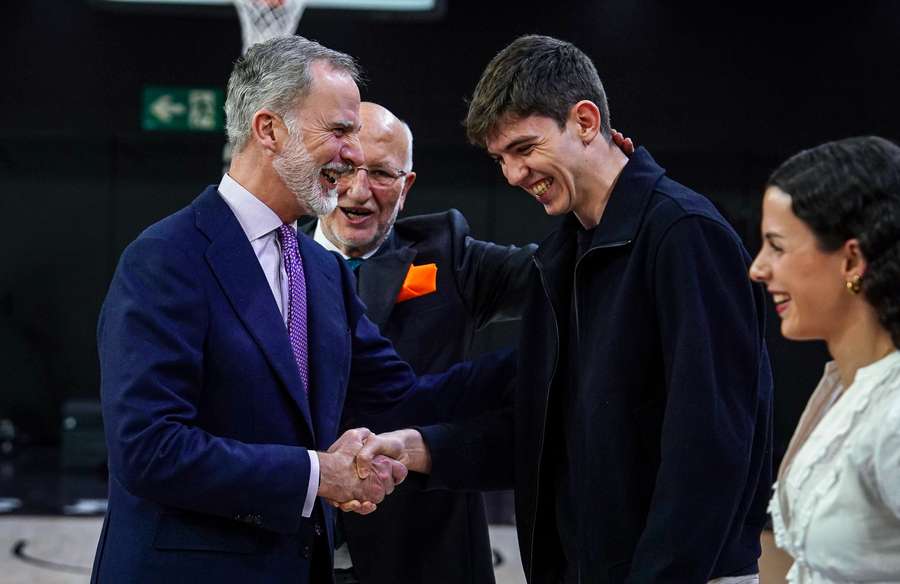 De Larrea, con el rey de España
